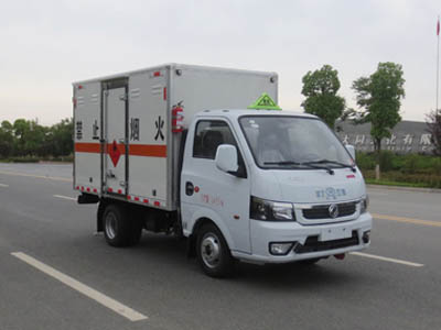 江特牌JDF5030XRQE6型易燃?xì)怏w廂式運(yùn)輸車