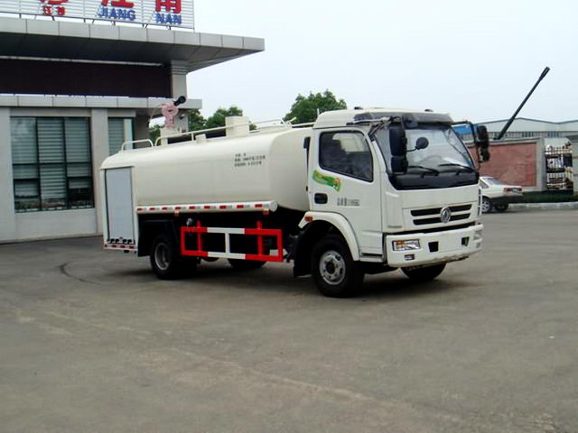 東風(fēng)多利卡單排綠化消防噴灑車（國(guó)四）